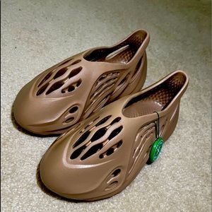 adidas Yeezy Foam RNNR